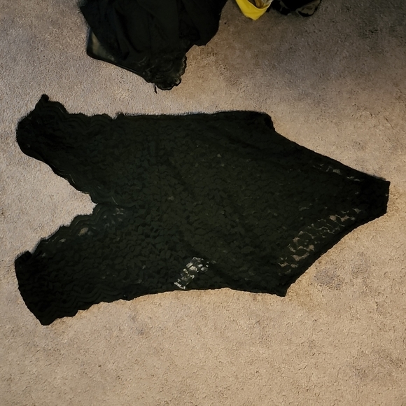 Shein medium lace bodysuit - Picture 2 of 3